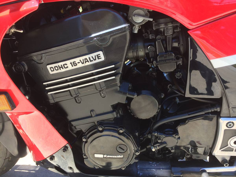Illustration for article titled At $4,500, Could This 1985 Kawasaki GPz900 Ninja Make You The Top Gun?